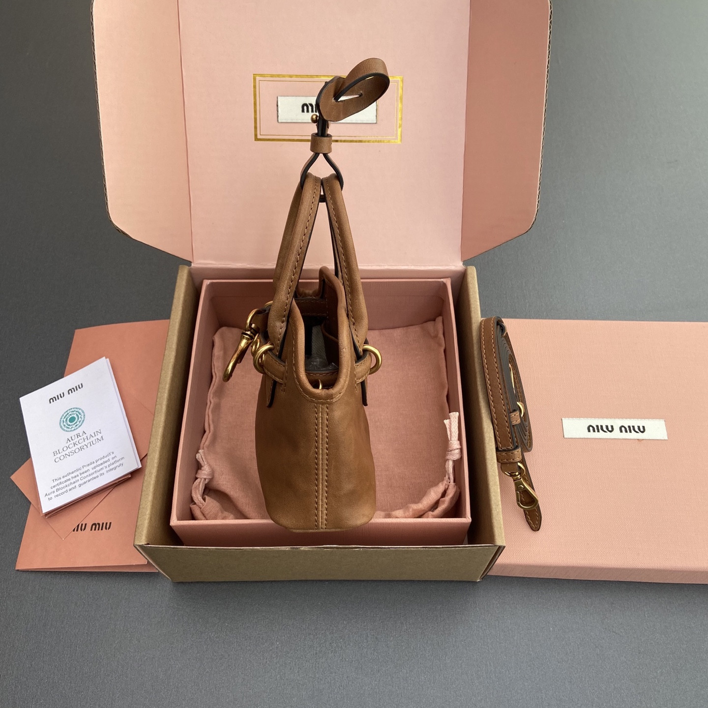 Miu Miu Aventure Nappa Micro Leather trick 9.5x12x2.5cm