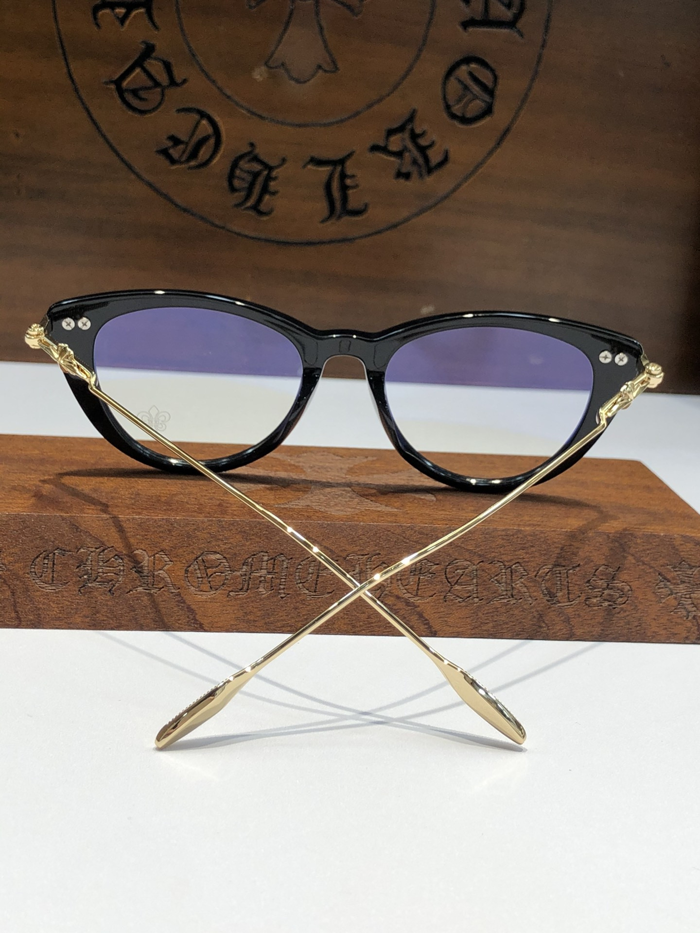 Ch**me He**ts glasses ch8228