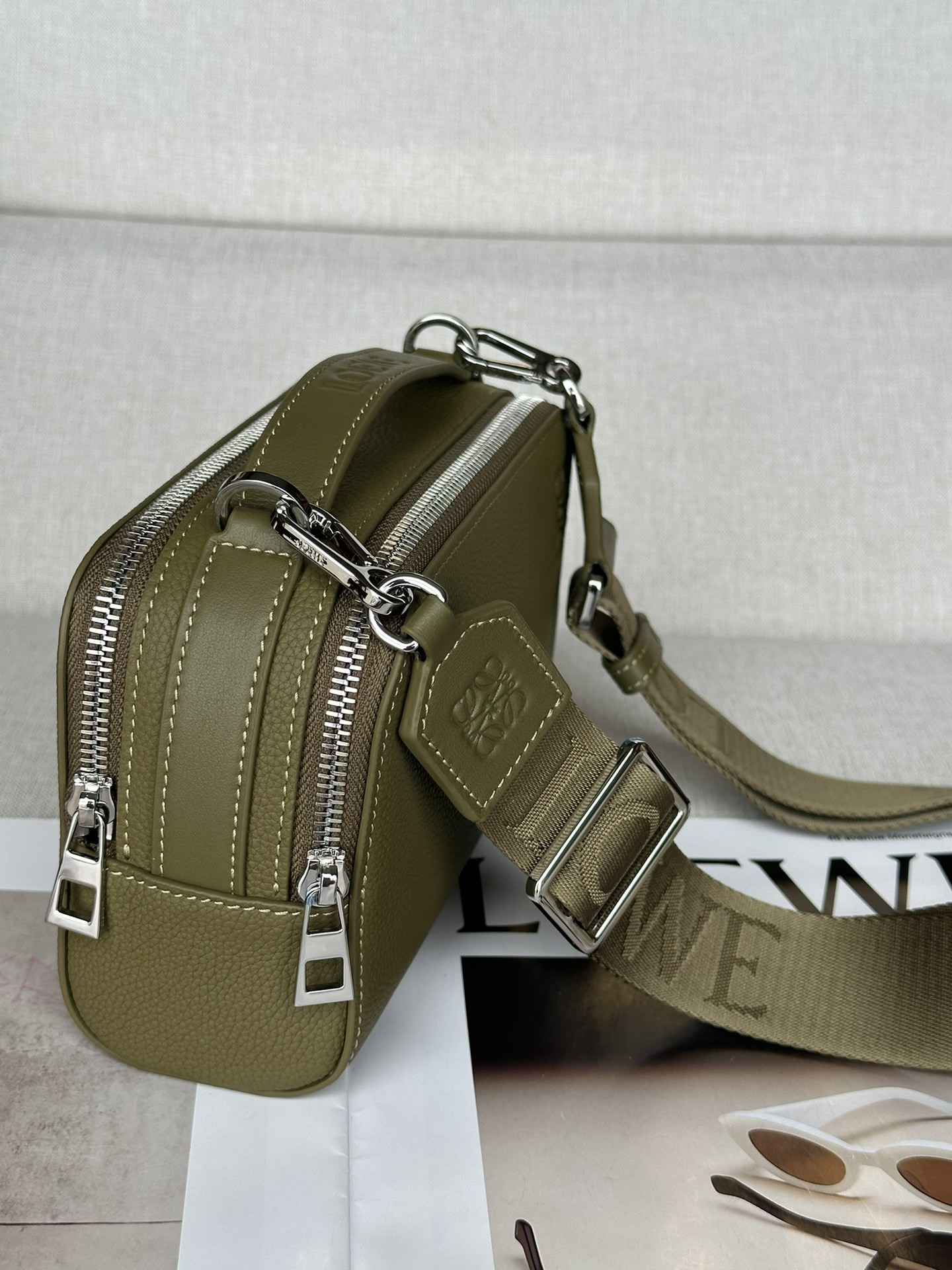 L0ew* mini crossbody camera bag in soft grained calfskin 18x8.5x13cm