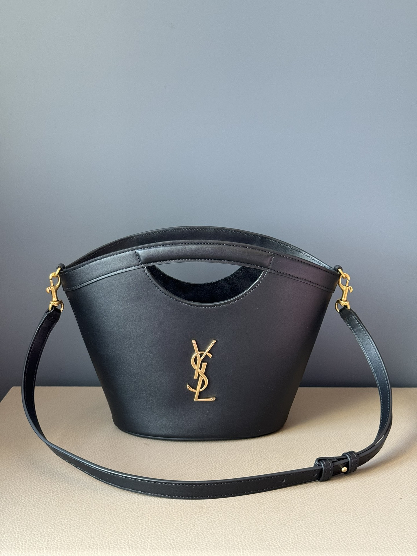 Y*L celia mini tote (smooth leather) 29x19.5x10cm