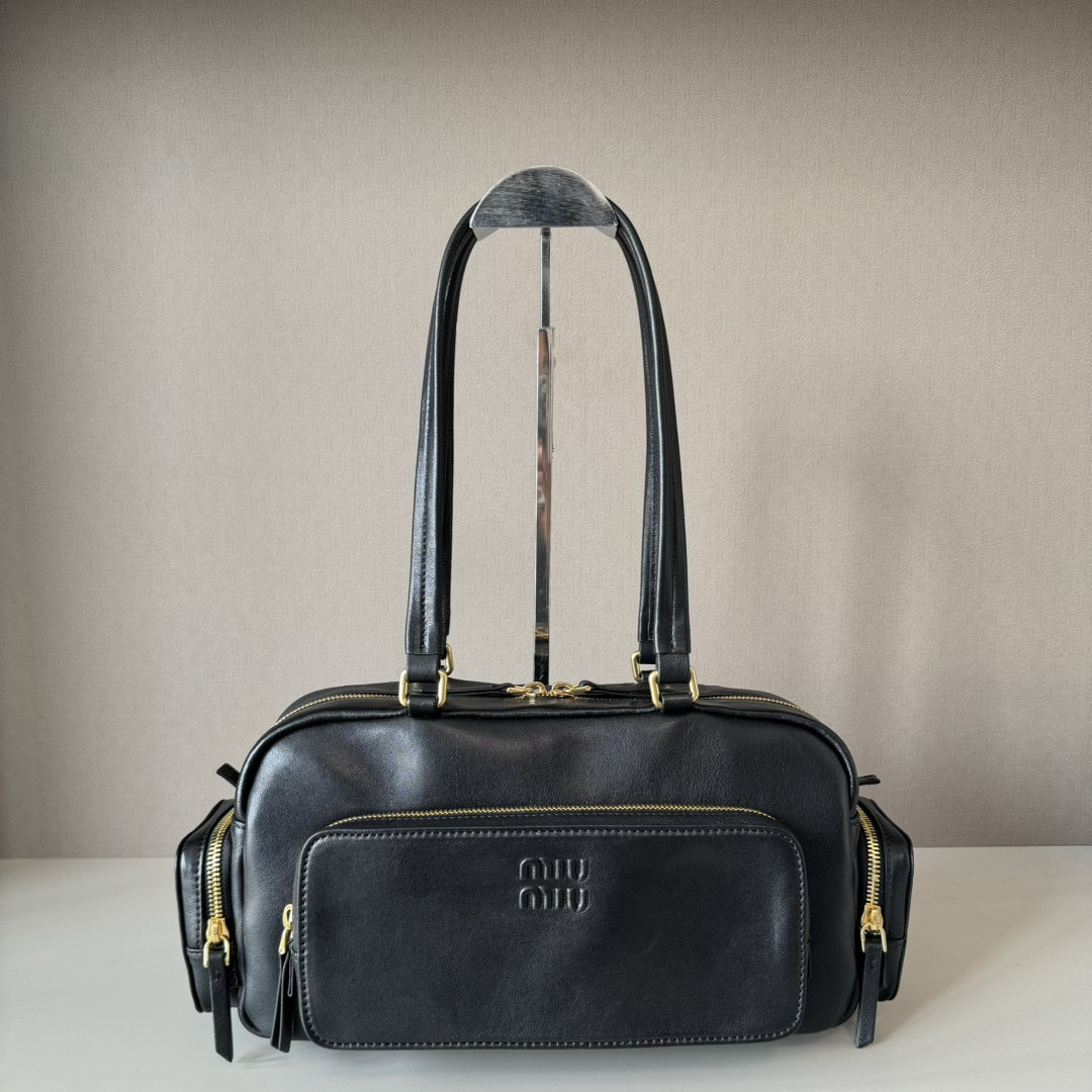 Miu Miu Pocket washed nappa leather bag 32x15.5x11cm