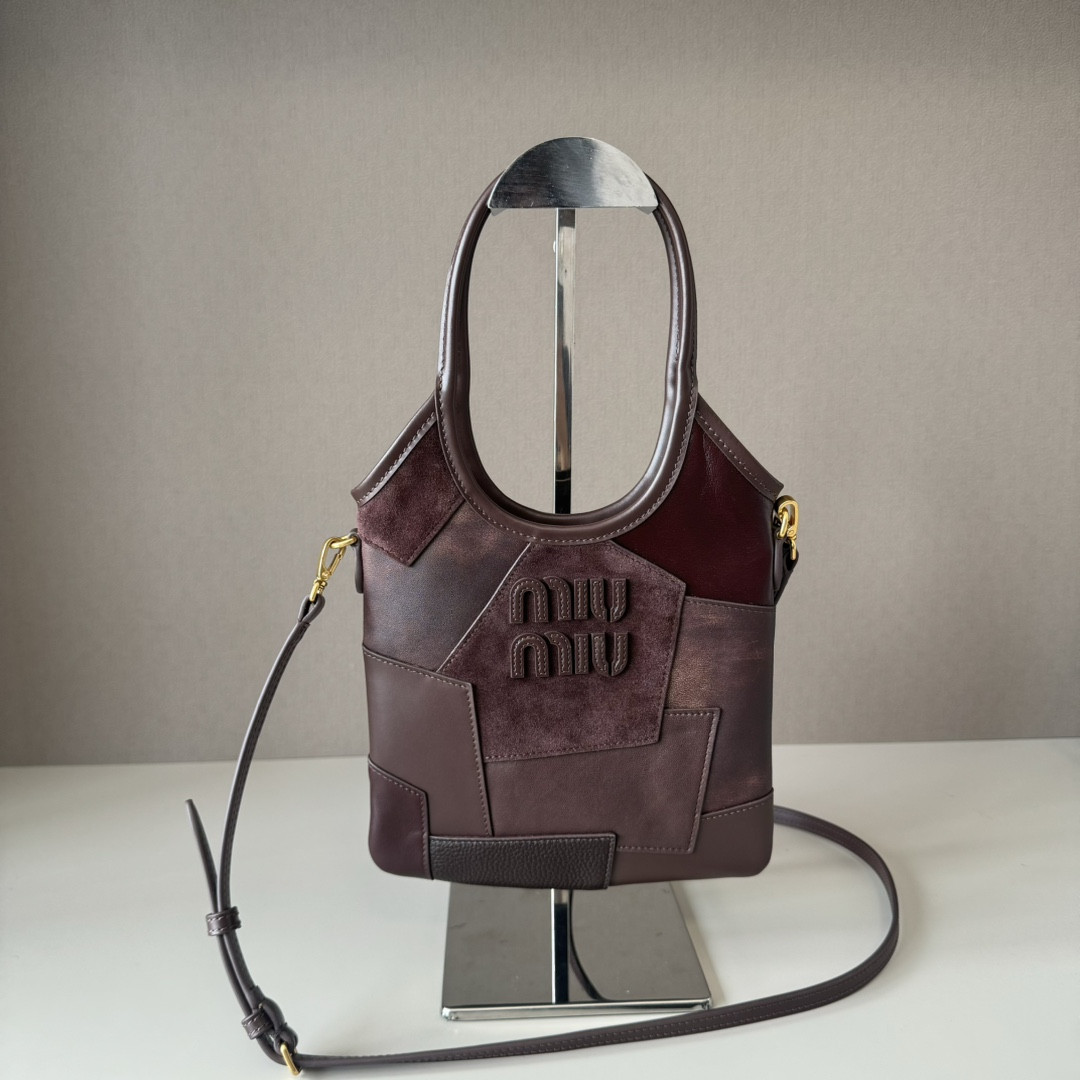 Miu Miu IVY leather handbag 24x20cm