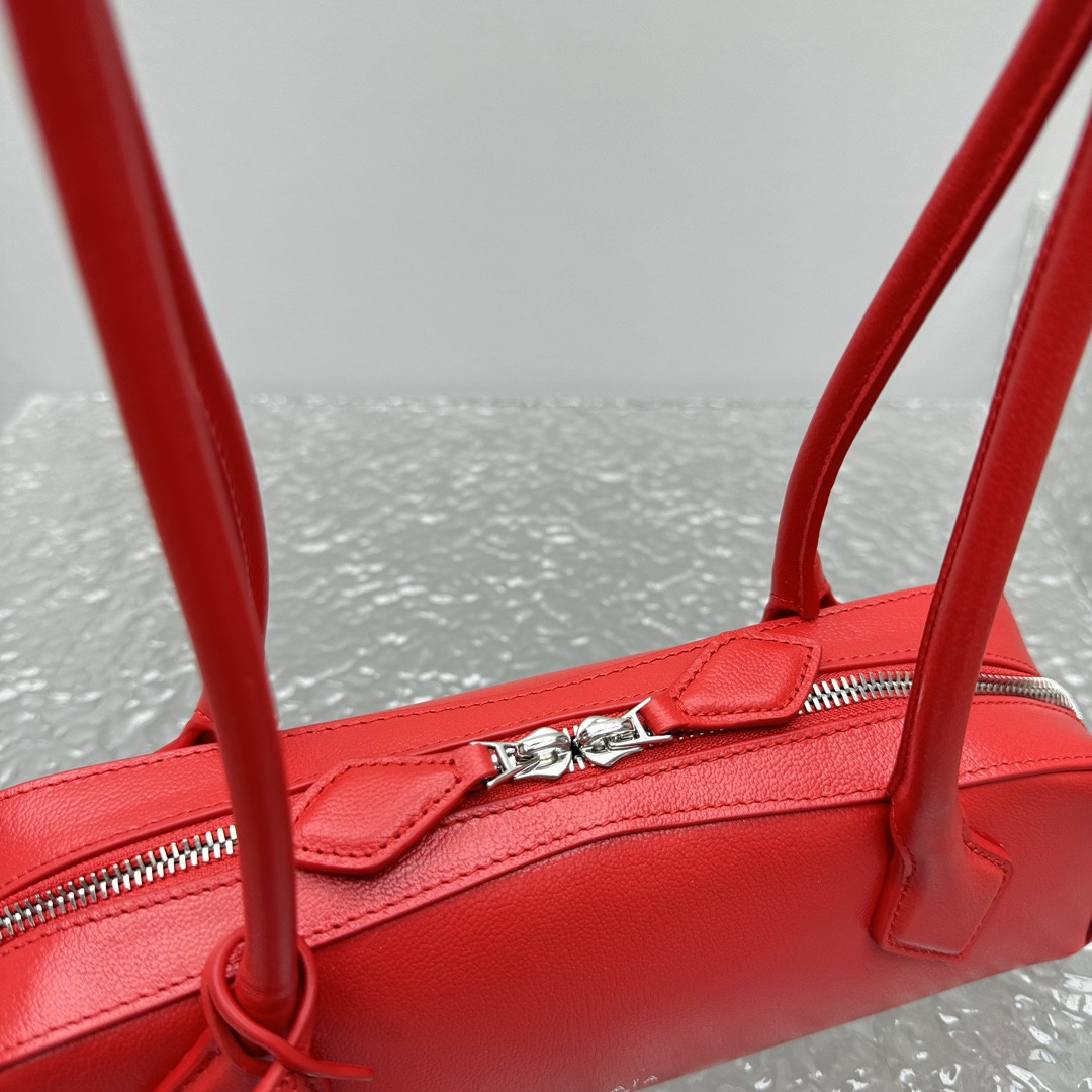 ALAÏA LE TECKEL SMALL BAG 27x9x8cm