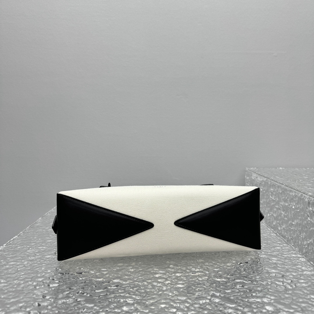 ALAÏA LE TECKEL MEDIUM BAG 33x11x10cm