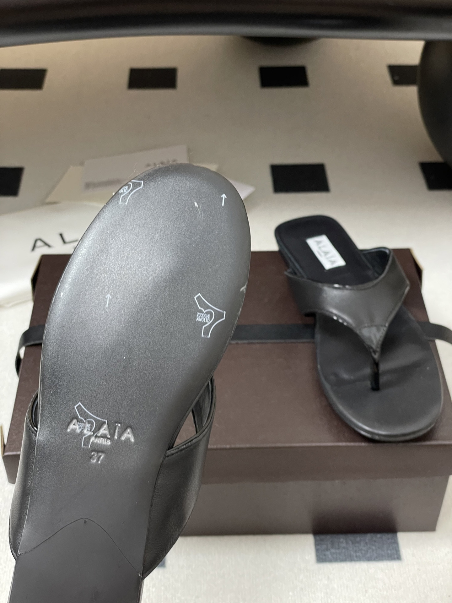 UA Alaia Triangle Flat Slides(Customized Size 7-10 days production time)