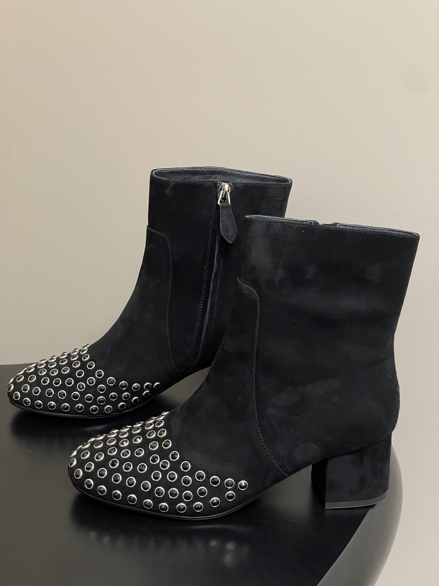 ua alaia crystal Di*m*nd boots 5.5cm heel(customized size 7-10 days production time)