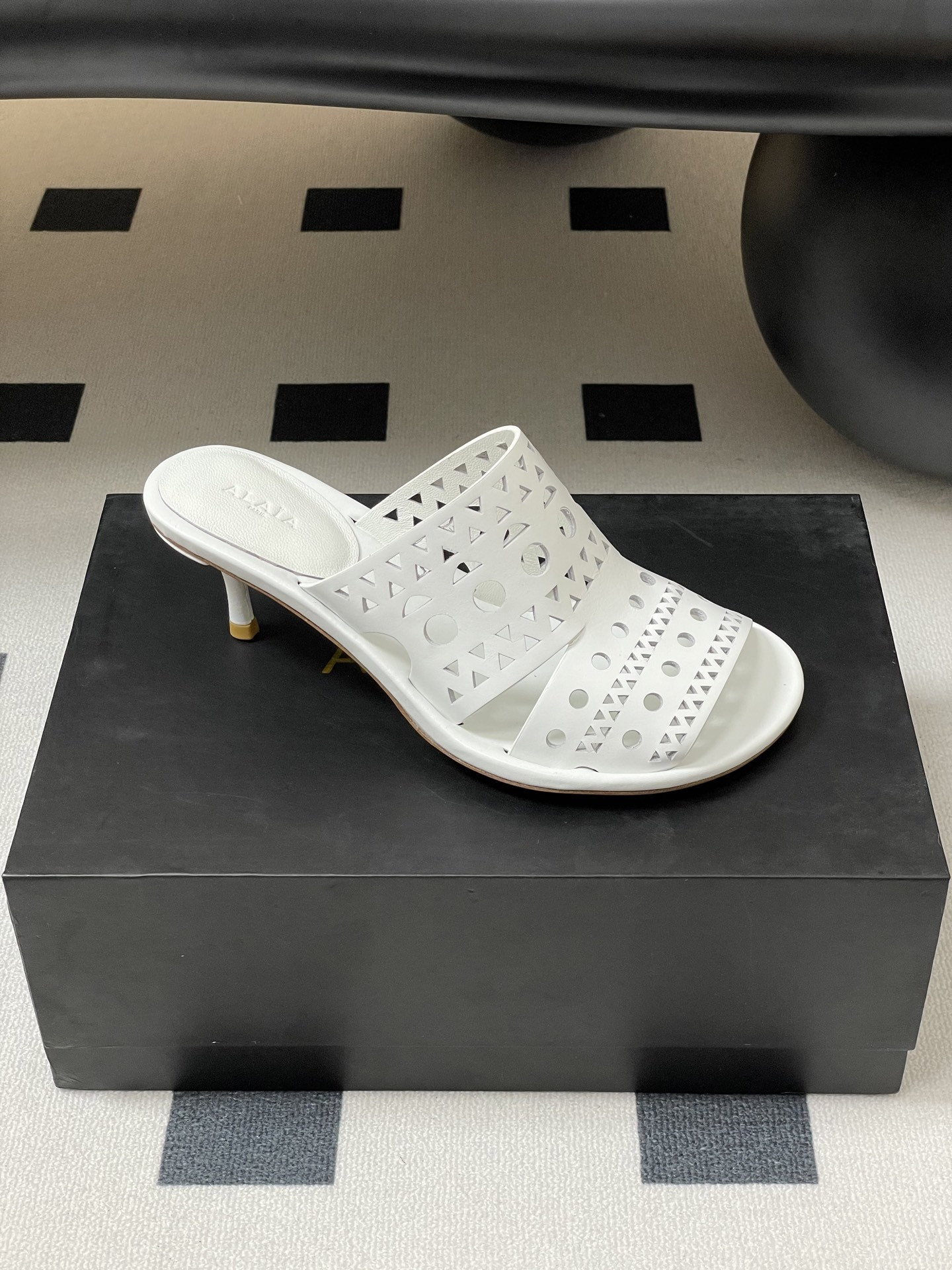 UA Alaia Heeled slippers 5.5cm Heel(Customized Size 7-10 days production time)