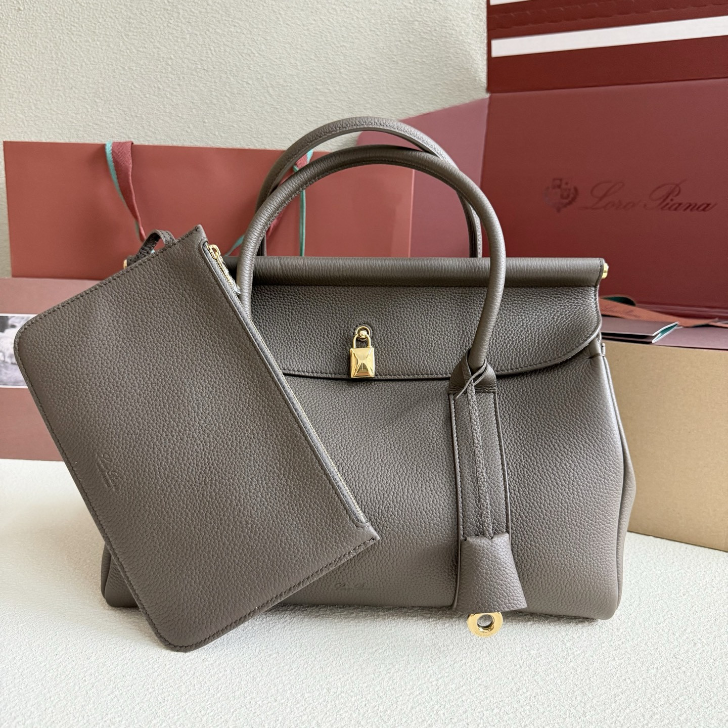 L**o p*ana loom l32 calfskin 33x23x18cm