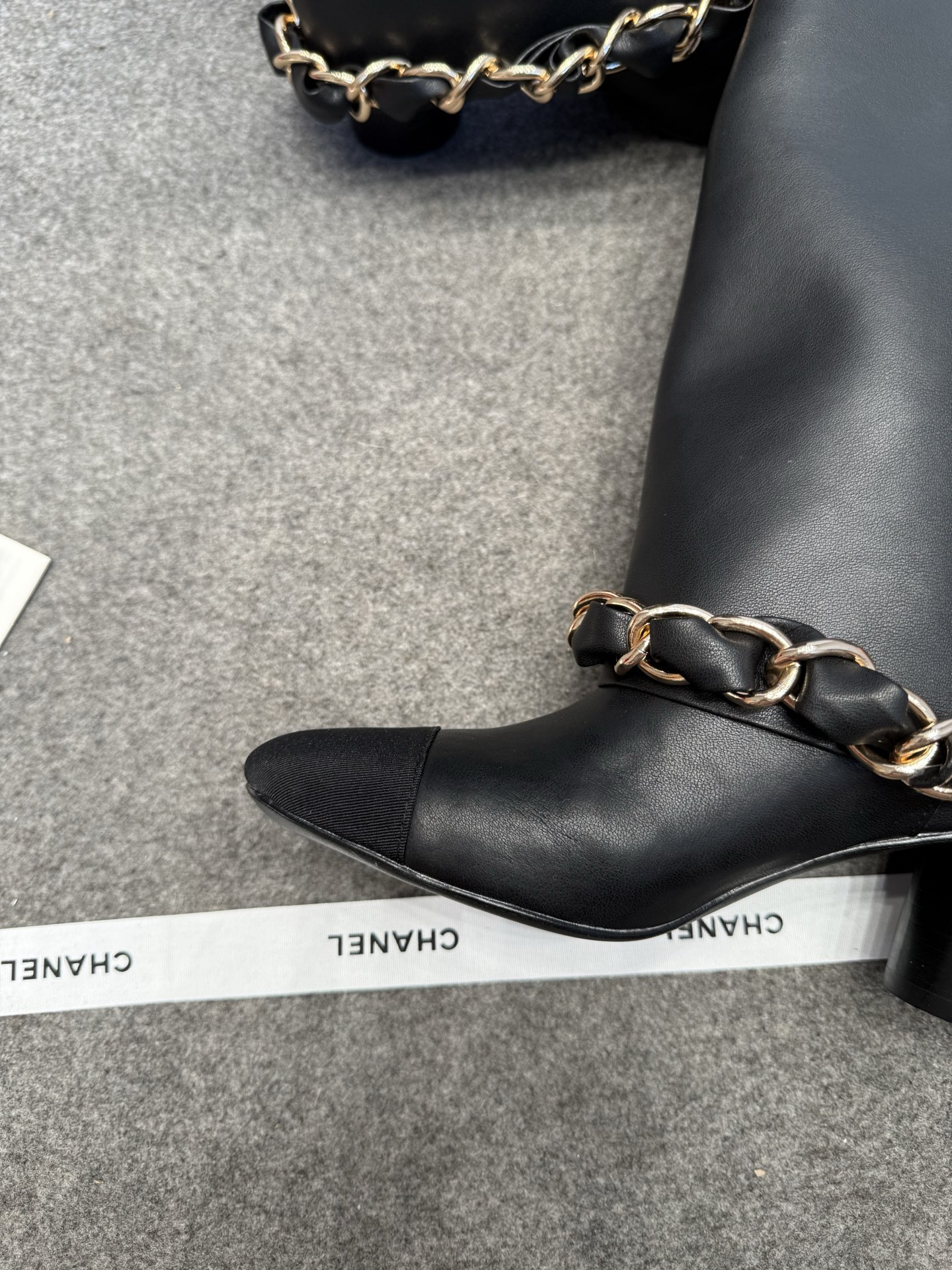 ua Ch*el high boots 5.5cm heel