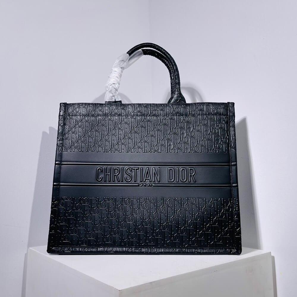 large D*or book tote