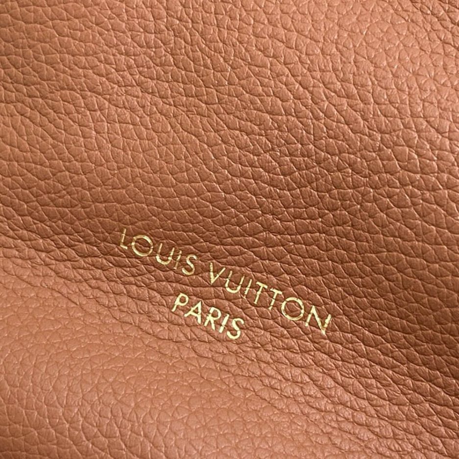 LV Low Key Hobo MM