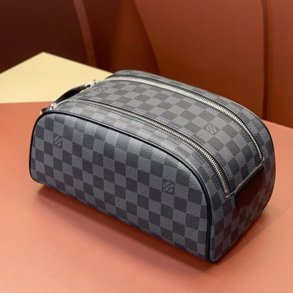 LV Dopp Kit
